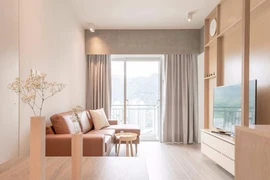 Căn hộ sang trọng, ấm áp nhờ nội thất gỗ