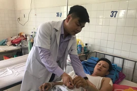 Nối thành công bàn tay bệnh nhân bị chém đứt lìa
