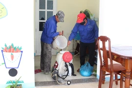 Đà Nẵng phát khẩu trang, tổng vệ sinh môi trường phòng dịch 