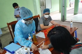 Đà Nẵng kiểm soát người ra vào tại các bệnh viện