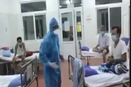 Xúc động clip bác sĩ Bệnh viện C Đà Nẵng hát cùng bệnh nhân 