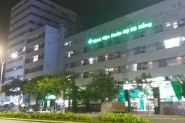 Xét nghiệm COVID-19 toàn bộ nhân viên Bệnh viện Hoàn Mỹ