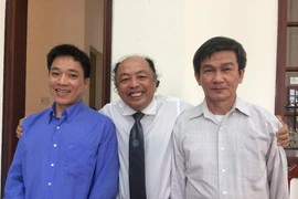 Vụ sà lan tông sập cầu Ghềnh, 2 bị cáo được tại ngoại