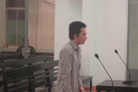 Bắn chết tình địch giữa đường vì vợ không chịu về nhà