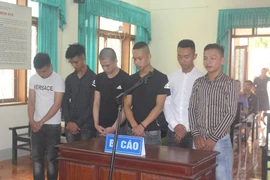 Bị đánh trọng thương vì đi với người yêu người khác