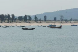 5 ngư dân Kỳ Anh cùng 2 con tàu đang mất liên lạc trên biển