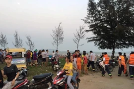 Đi chụp ảnh kỷ yếu và tắm biển, 2 học sinh mất tích