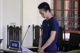 Ôm 300 triệu đi máy bay để mua ma túy 