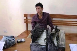  Hốt gọn kẻ đạp cửa xe chạy trốn do chở heroin