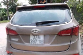 Một giám đốc bị đâm trên xe hơi nghi do ghen tuông 