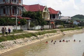 Tìm thấy thi thể cụ bà 84 tuổi bị đuối nước trên sông 
