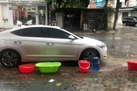 Vì sao mưa lụt nhưng toàn TP Vinh bị cắt nước máy?