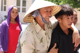 Em gái 'sốc' rồi tử vong khi nghe tin anh trai mất trên biển