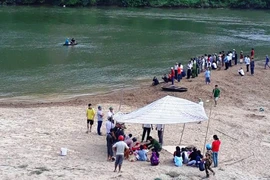 3 học sinh tử vong, mất tích dưới sông Ngàn Sâu