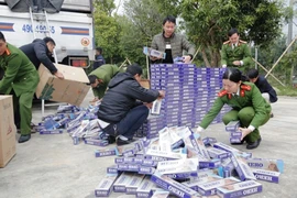Chặn đứng vụ chở 10.000 bao thuốc lá lậu ra Hà Nội 