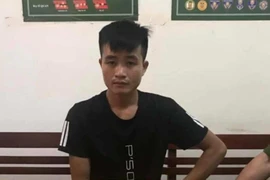 Ôm 4 bánh heroin đợi xe taxi thì bị trinh sát bắt giữ