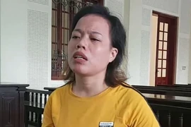 Cô gái bật khóc khi nghe tòa tuyên phạt 5 năm tù 