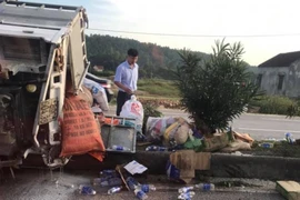 Giả mạo vợ tài xế của xe cứu trợ bị tai nạn để lừa tiền 