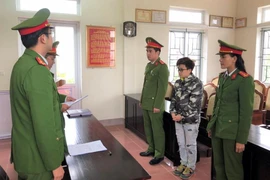 Khởi tố kẻ nói được người Mỹ tài trợ 400.000 USD để lừa 10 tỉ 