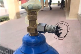 Nổ đầu nối bình ô xy tại sân bệnh viện, 1 người bị thương nặng