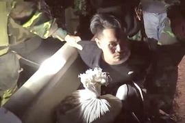 Liều lĩnh đi 'ship' cả bao tải thuốc lắc, heroin thì bị bắt 