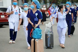 200 nhân viên y tế ở Nghệ An đăng ký vào TP.HCM chống dịch