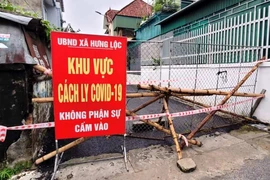 Con nóng sốt, xét nghiệm cho kết quả 3 cha con dương tính với COVID