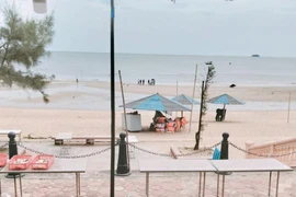 2 mẹ con du khách Hà Nội bị đuối nước ở bãi biển Thiên Cầm