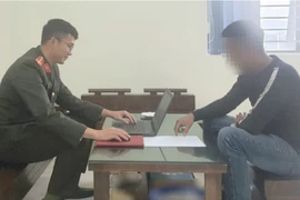 Sau khi bị phạt vì đốt pháo, thanh niên lên Facebook xúc phạm công an 