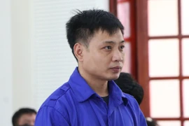 Chạy xe ẩu tông chết 3 mẹ con, ra tòa đứng khóc hối hận