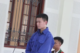 Đầu tư online thua lỗ bèn đi... cướp ngân hàng