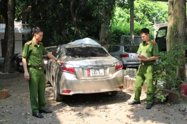 Anh bán ô tô rồi đưa chìa khoá cho em đi trộm ô tô đã bán
