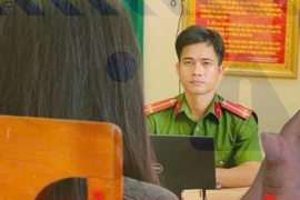 Nữ sinh lớp 10 trình báo bị lừa đảo với trò quay số trúng thưởng trên mạng