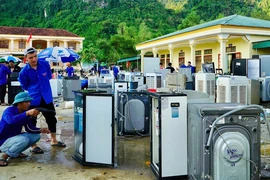 Nghệ An ra lệnh cấm biển, kêu gọi tàu thuyền vào bờ để tránh bão số 11