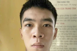 Bị khởi tố vì mua súng quân dụng về giấu trong nhà