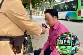 Uống nửa lon bia khai xuân, tài xế ô tô 'dính' nồng độ cồn 
