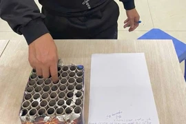 Đốt pháo hoa ‘khác lạ’ đêm Giao thừa, người đàn ông bị xử lý