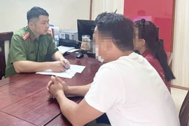 Cứu bé gái 15 tuổi bị dụ dỗ đi làm ‘việc nhẹ, lương cao’