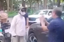 Công an Hà Nội lập hồ sơ xử lý vụ việc người phụ nữ chửi bới, tát tài xế ô tô