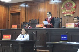Tòa cho cựu phó thống đốc hưởng án treo có đúng luật? 