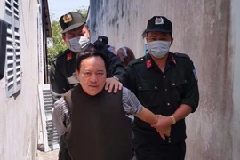 Gia đình cung cấp hồ sơ và thông tin cho biết nghi can từng bị tâm thần