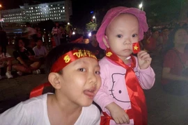 Hình ảnh CĐV ở Cần Thơ cuồng nhiệt dõi theo tuyển Việt Nam