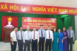 -HĐND quận Ninh Kiều miễn nhiệm chức danh Chủ tịch UBND quận đối với ông Dương Tấn Hiển - ảnh Cẩm Giang
