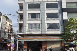 Ly kỳ chuyện vay mượn tiền của 2 ông sui gia 