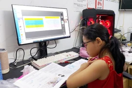 Trường học chính thức được dạy học trực tuyến