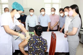 Vaccine Covivac: Tháo gỡ khó khăn, tiếp tục thử nghiệm