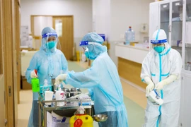 Tăng cường tầm soát, giải mã gen tìm ​biến chủng Omicron