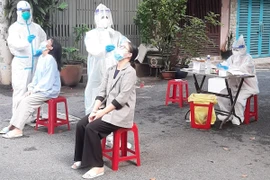 Nhiều F0 điều trị tại nhà chưa nhận tiền hỗ trợ