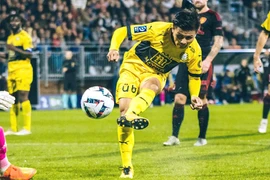 Quang Hải gặp nhiều khó khăn ở Pau FC. Ảnh: CTV