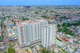 Một chung cư tại quận Bình Tân được gỡ vướng về thủ tục cấp giấy chứng nhận. Ảnh: Q.HUY